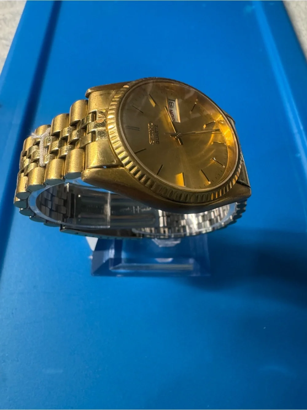 Seiko wristwatch gold